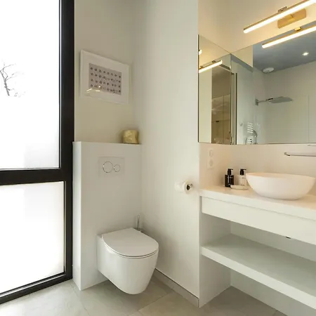 Readhostprofile&Scan! Luxury 4-Bedroom Villa With Pool