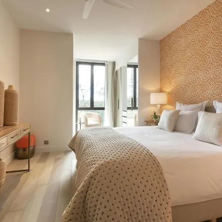 Readhostprofile&Scan! Luxury 4-Bedroom Villa With Pool Gavrelle