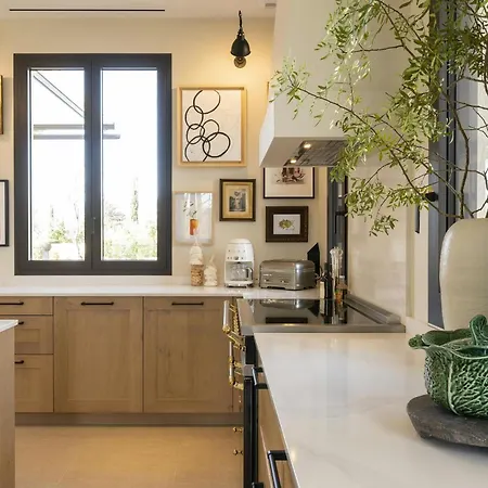Readhostprofile&Scan! Luxury 4-Bedroom Villa With Pool Appartamento *